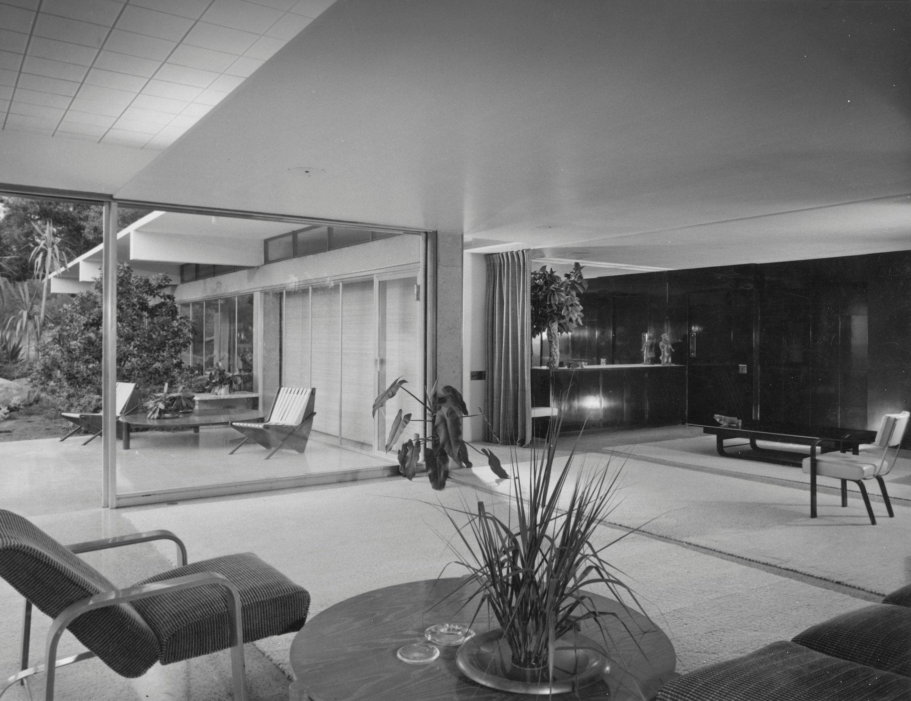 Richard Neutra's Tremaine House Sold Off-Market for $12 Million - Siteline